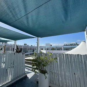  Bed and Breakfast Ocean Dreams - By The Harbour